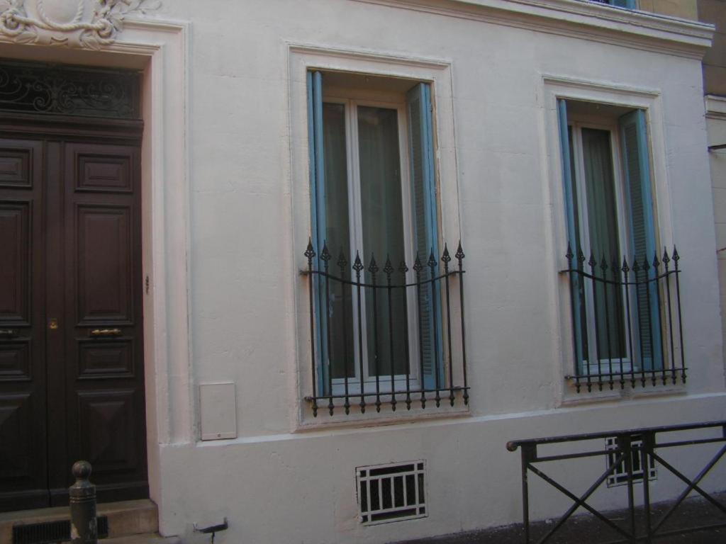 La Plaine Cours Julien: Private Room in Lively Marseille Apartment Exterior photo