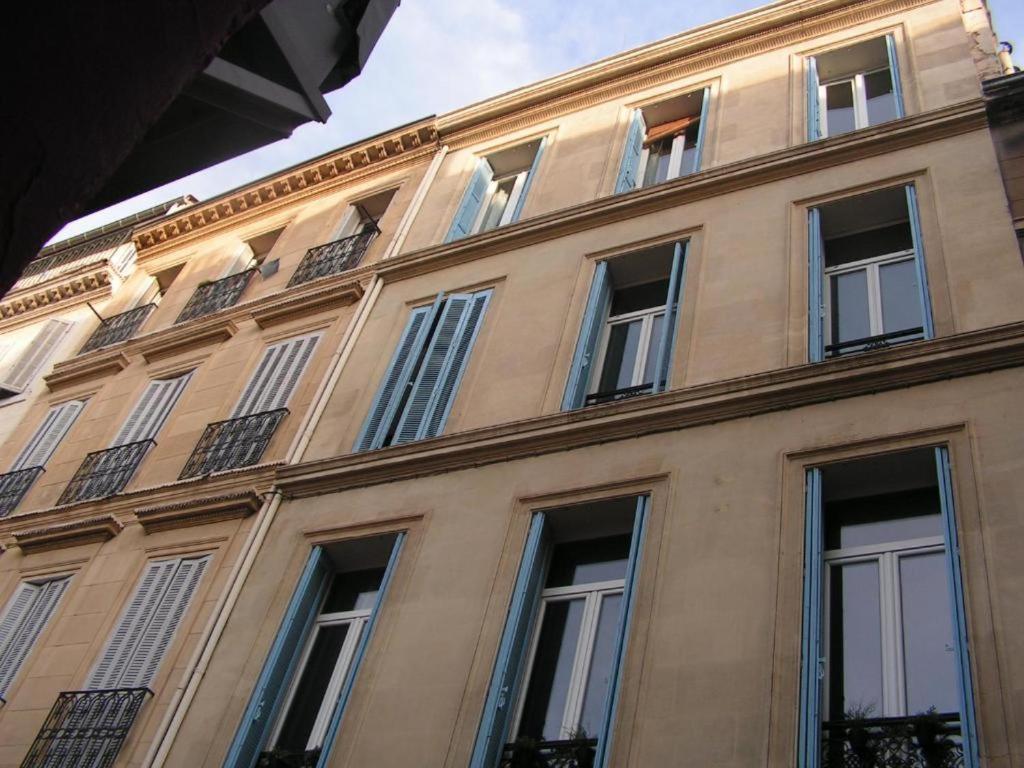 La Plaine Cours Julien: Private Room in Lively Marseille Apartment Exterior photo